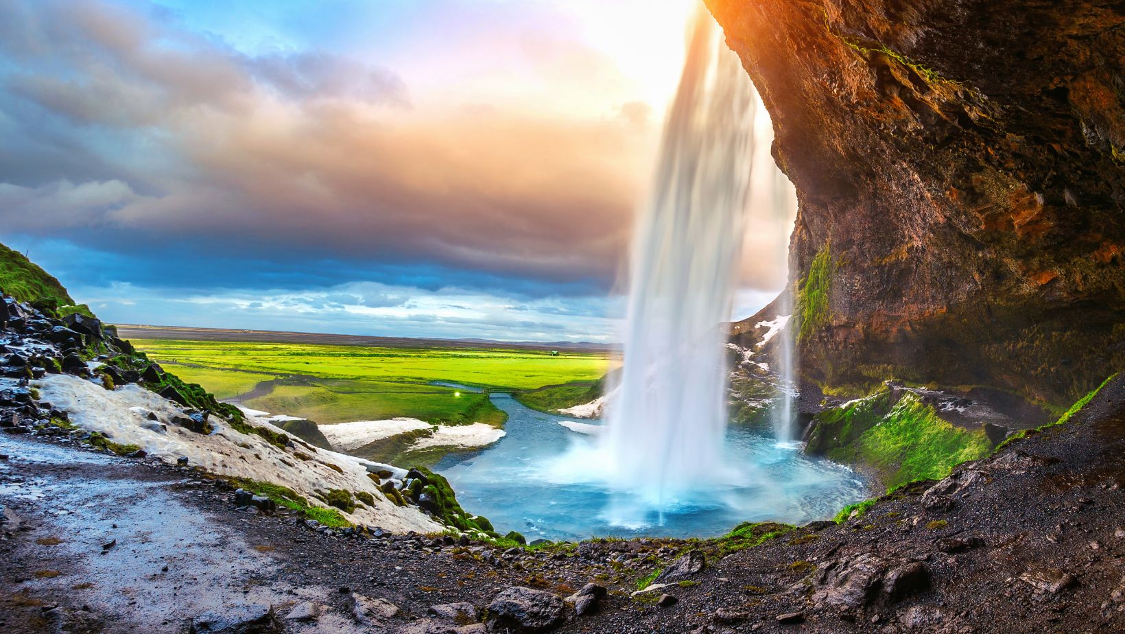 alt" cascata na Islândia"