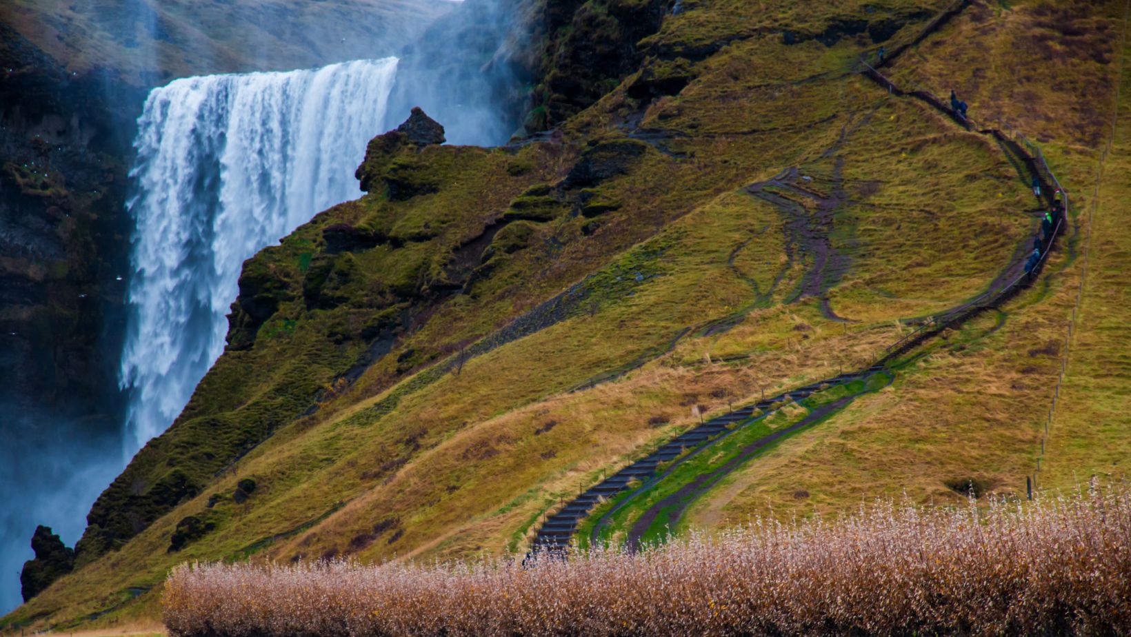 alt" Cascata de Skogafoss, Islândia"