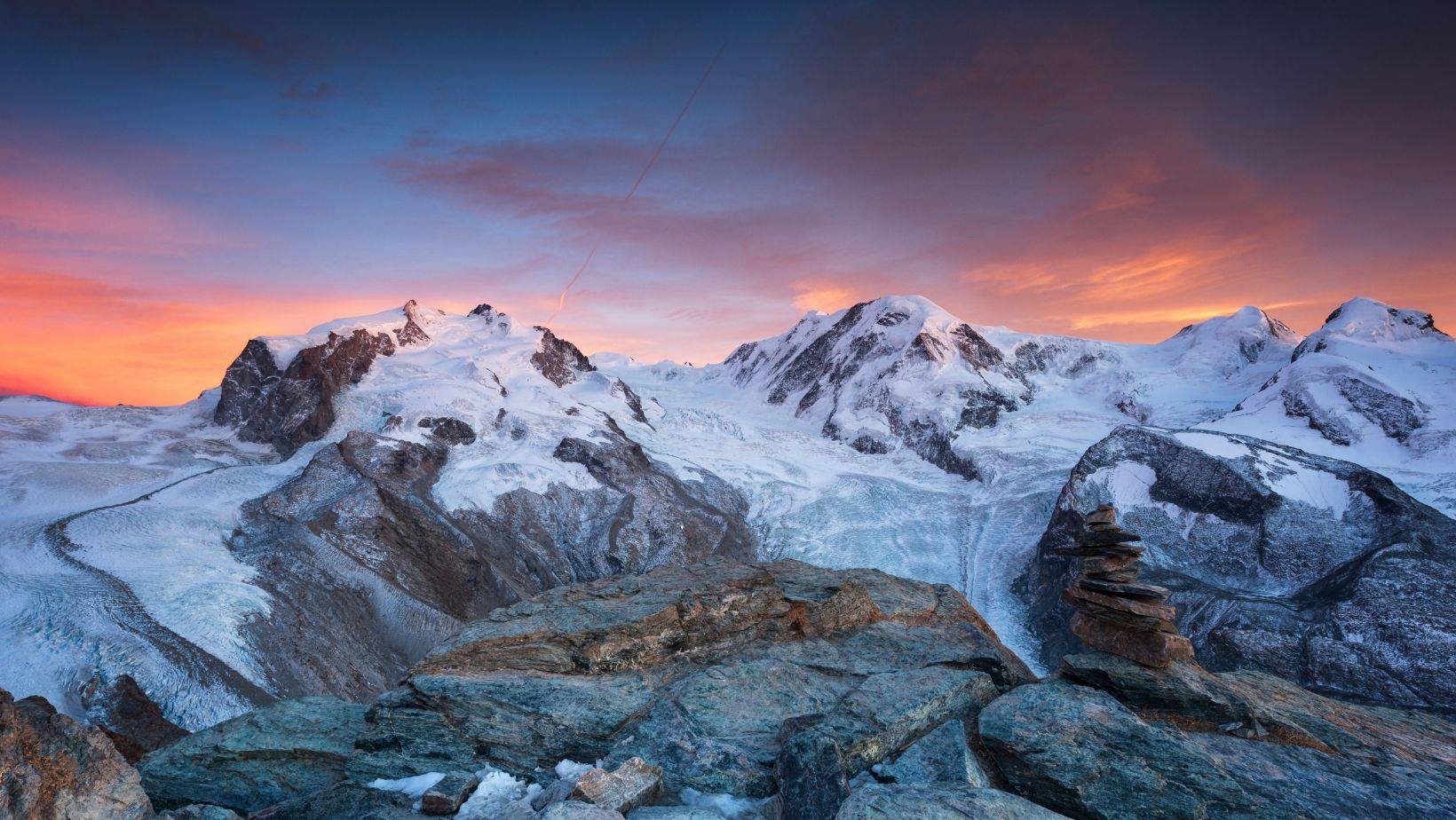 Tour Monte Rosa,Por do sol no Monte Rosa, Itália
